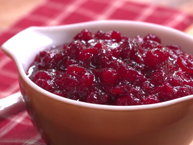 CCDFMSP1_Fresh-Cranberry-Sauce-recipe_s4x3.jpg